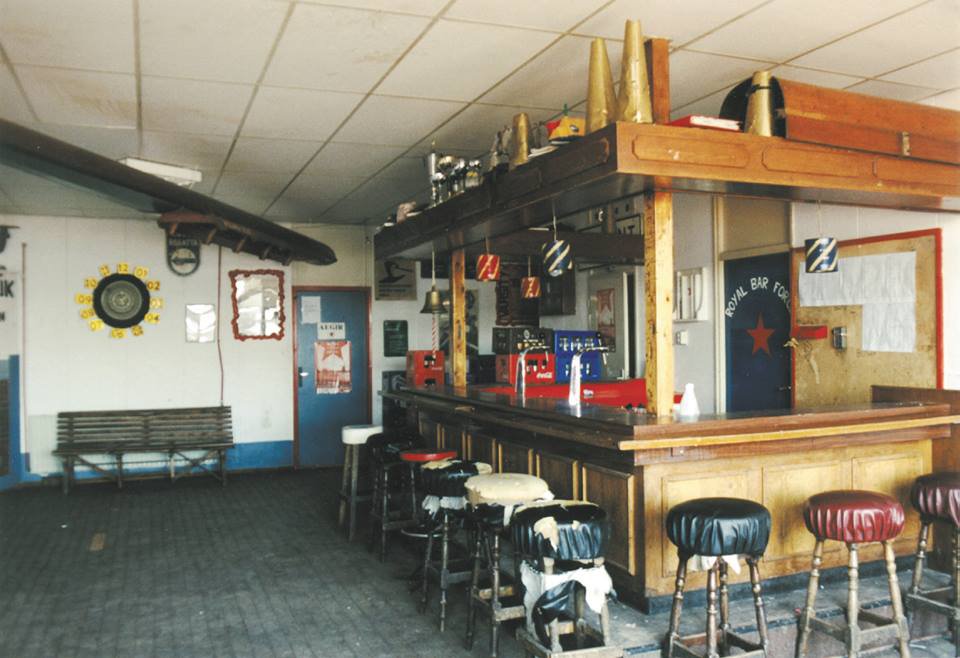 Punt in de sneeuw.tif